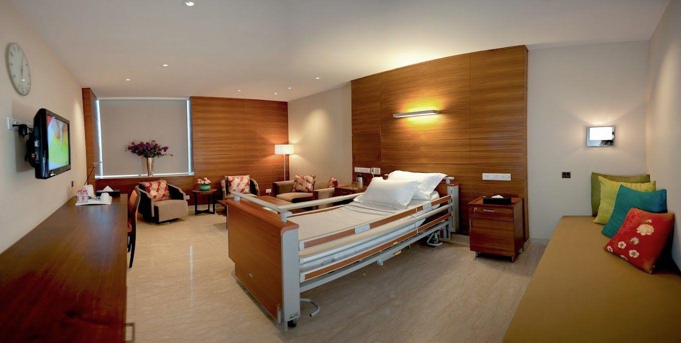 Deluxe patient suite